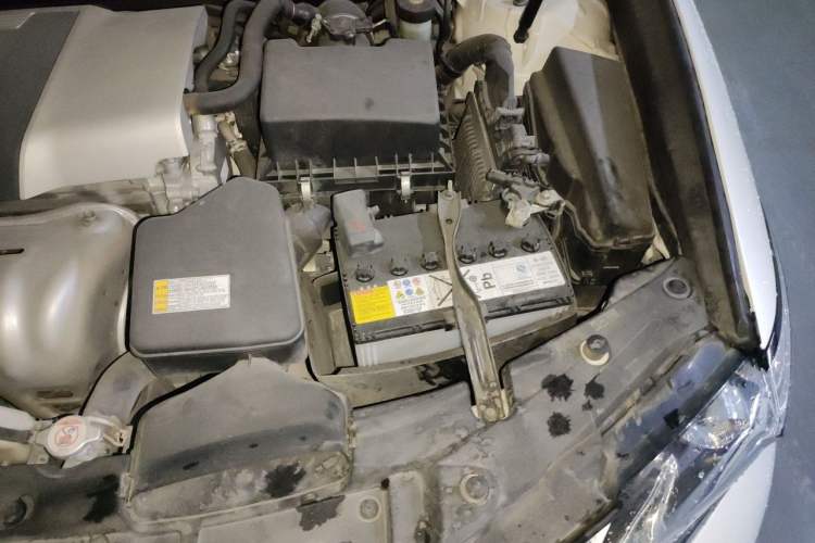 Used Lexus ES 2015 200 Elite Edition Engine Bay Left