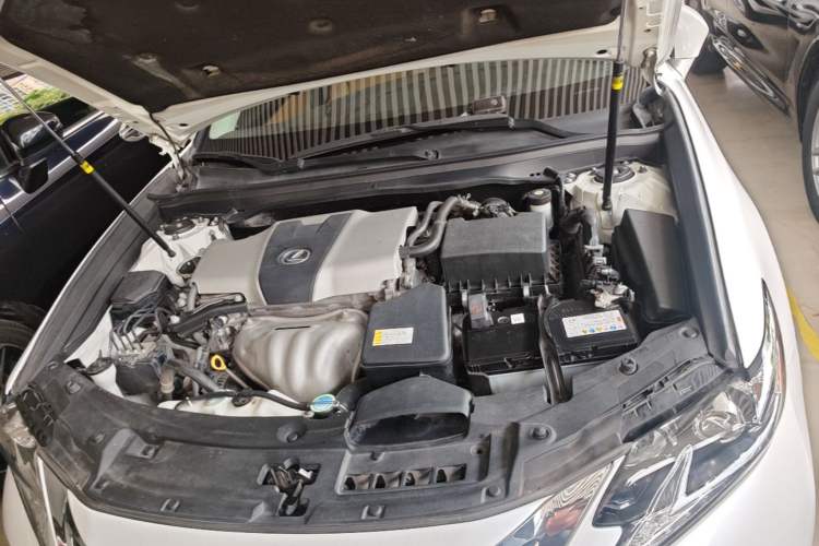 Used Lexus ES 2015 200 Comfort Edition Engine Bay