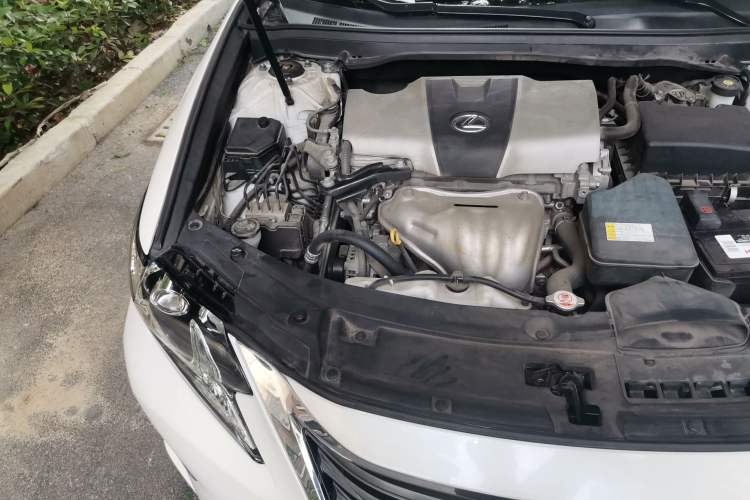 Used Lexus ES 2015 200 Elite Edition Engine Bay Right