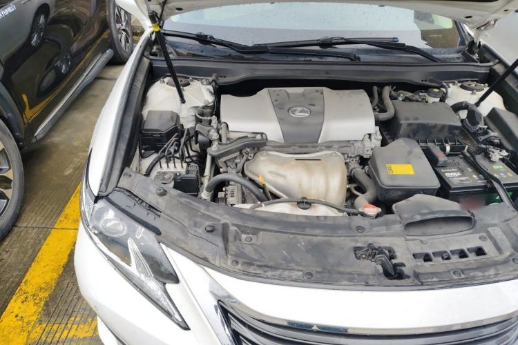 Used Lexus ES 2015 200 Comfort Edition Engine Bay Right