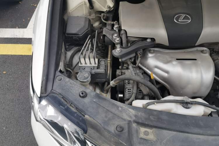 Used Lexus ES 2015 200 Elite Edition Engine Bay Right