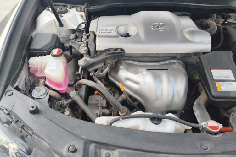 Used Lexus ES 2015 300h Comfort Edition Engine Bay Right