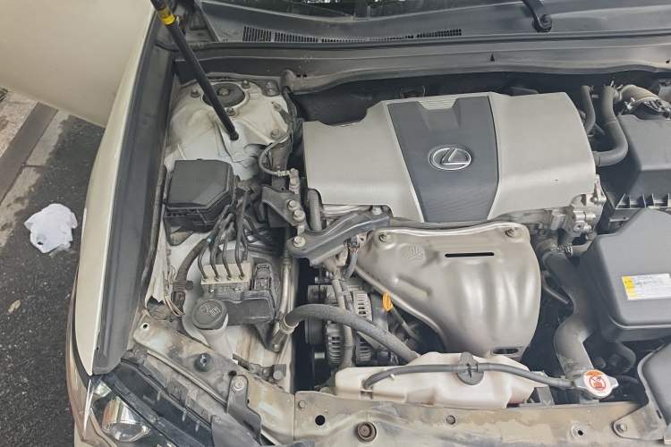 Used Lexus ES 2015 200 Comfort Edition Engine Bay Right