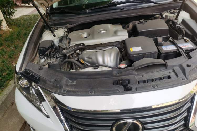 Used Lexus ES 2015 250 Elegant Edition Engine Bay Right
