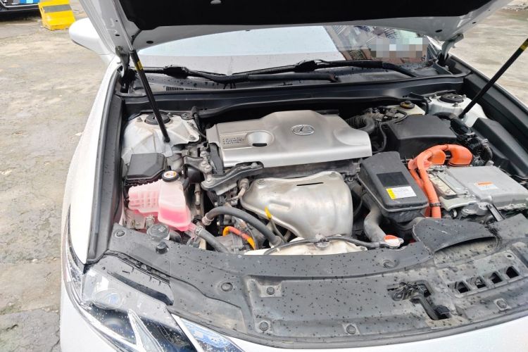 Used Lexus ES 2015 300h Comfort Edition Engine Bay Right