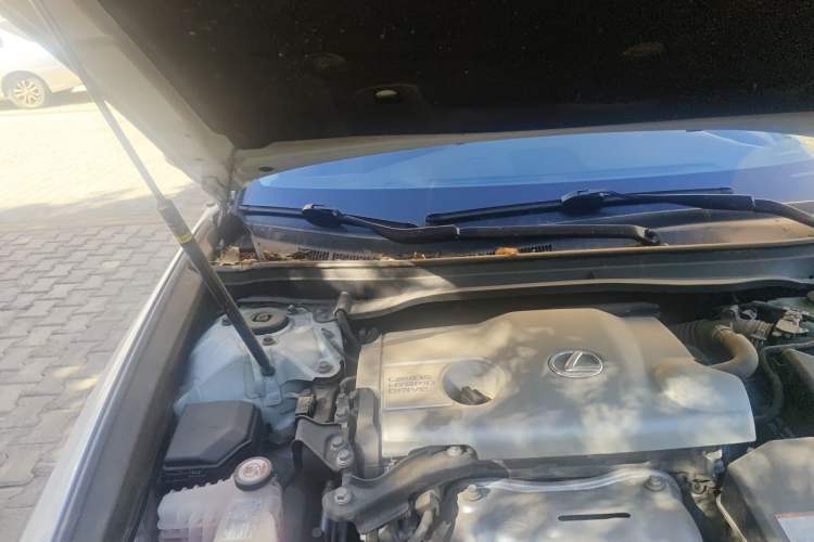 Used Lexus ES 2015 300h Comfort Edition Engine Bay Right