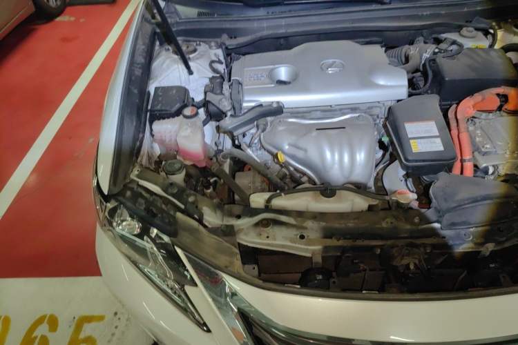 Used Lexus ES 2015 300h Comfort Edition Engine Bay Right