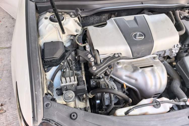 Used Lexus ES 2015 200 Elite Edition Engine Bay Right