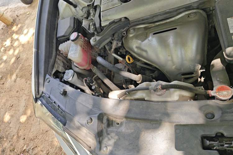 Used Lexus ES 2015 300h Comfort Edition Engine Bay Right