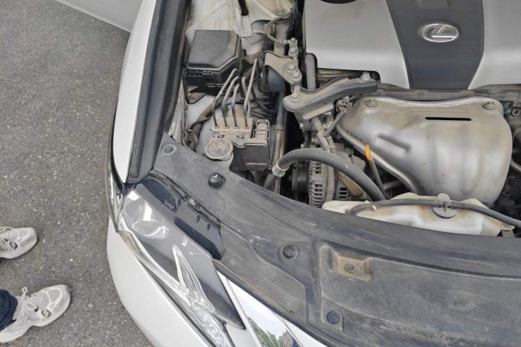 Used Lexus ES 2015 200 Comfort Edition Engine Bay Right