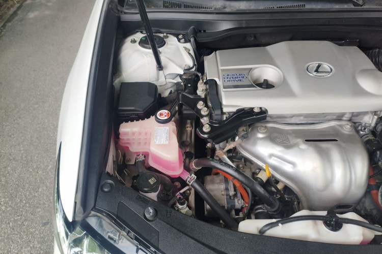 Used Lexus ES 2015 300h Comfort Edition Engine Bay Right