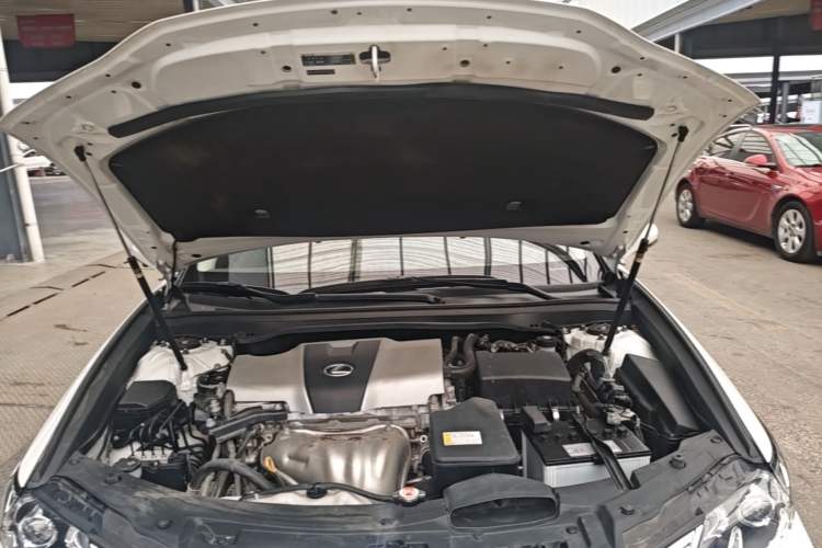 Used Lexus ES 2015 200 Elite Edition Engine Bay