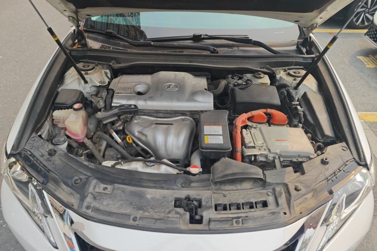 Used Lexus ES 2015 300h Comfort Edition Engine Bay