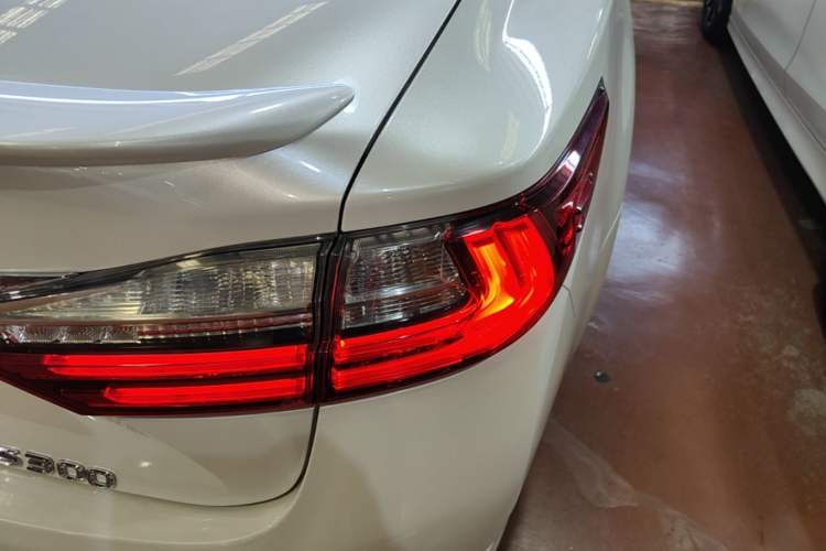 Used Lexus ES 2015 200 Elite Edition Exterior 1