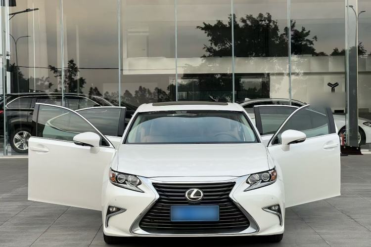 Used Lexus ES 2015 200 Elite Edition Exterior 1