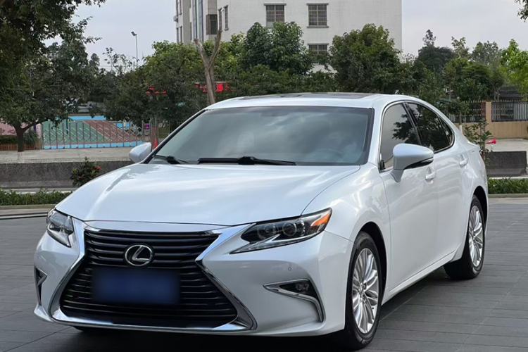 Used Lexus ES 2015 200 Elite Edition Exterior 3