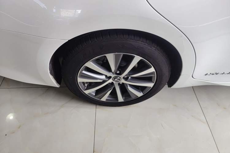 Used Lexus ES 2015 300h Comfort Edition Exterior 5