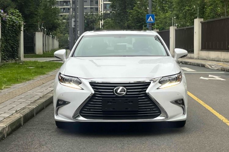 Used Lexus ES 2015 200 Elite Edition Exterior 6