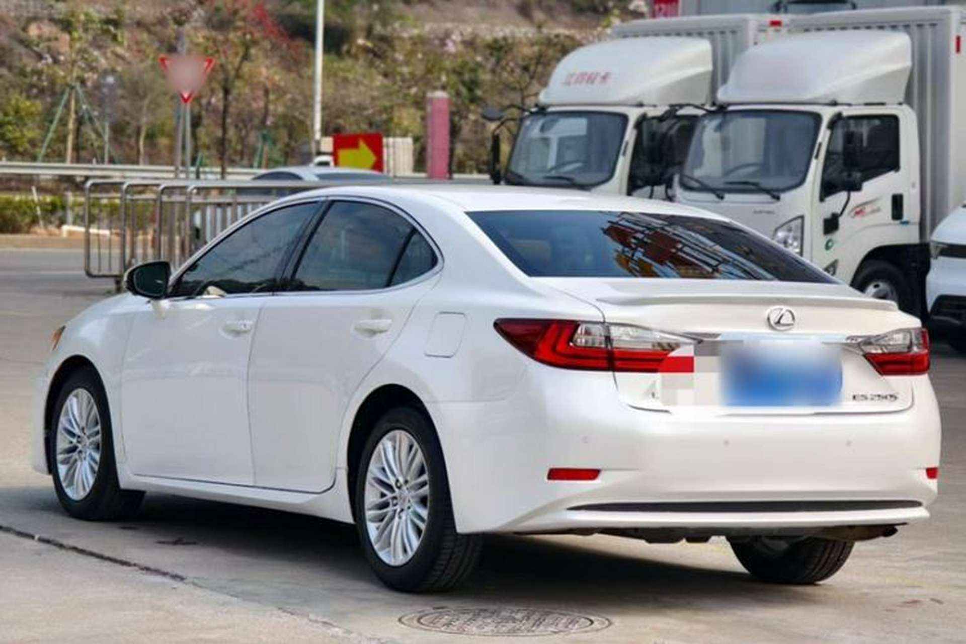 Used Lexus ES 2015 200 Elite Edition Exterior 9