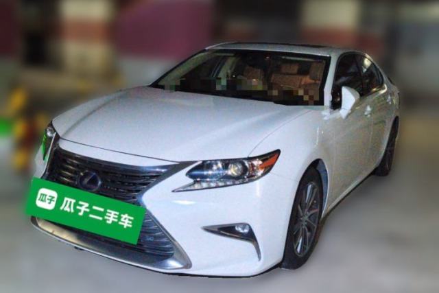 Used Lexus ES 2015 300h Comfort Edition