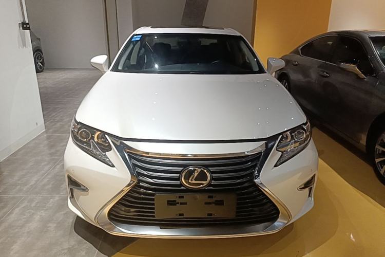 Used Lexus ES 2015 200 Elite Edition Front