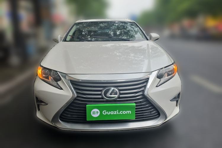 Used Lexus ES 2015 200 Comfort Edition Front