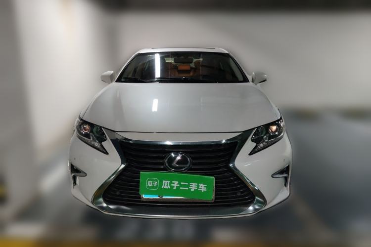 Used Lexus ES 2015 200 Comfort Edition Front