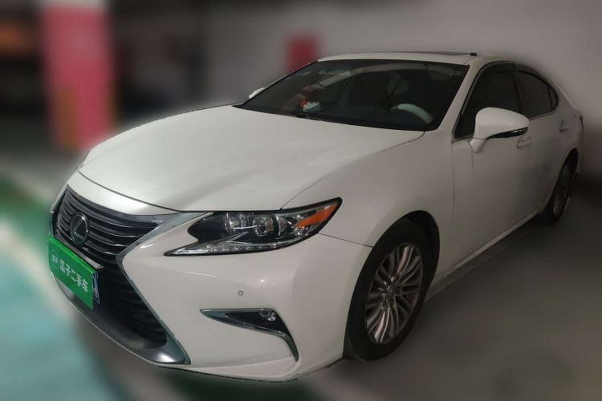 Used Lexus ES 2015 200 Comfort Edition Front Left 45 Deg