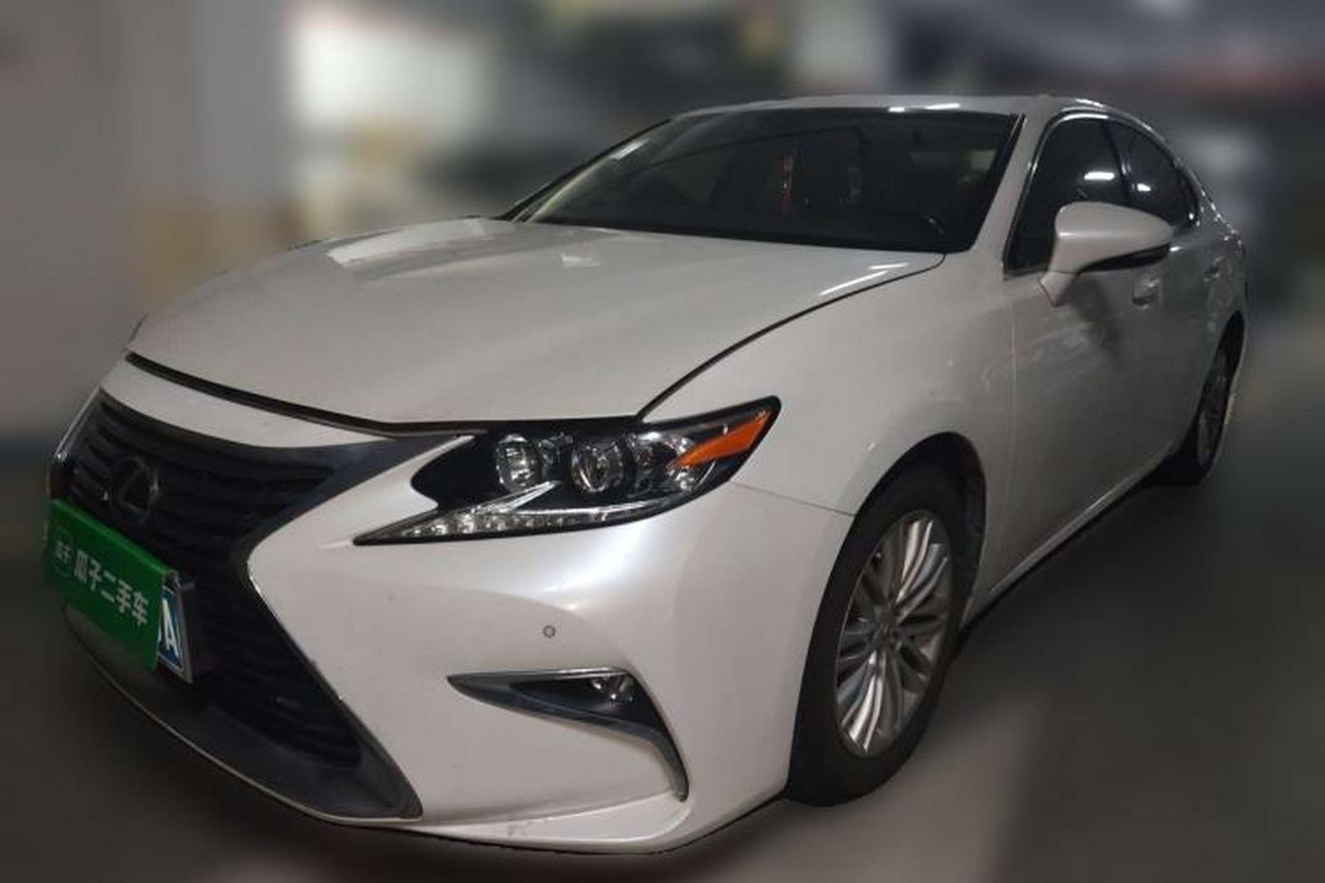 Used Lexus ES 2015 200 Elite Edition Front Left 45 Deg