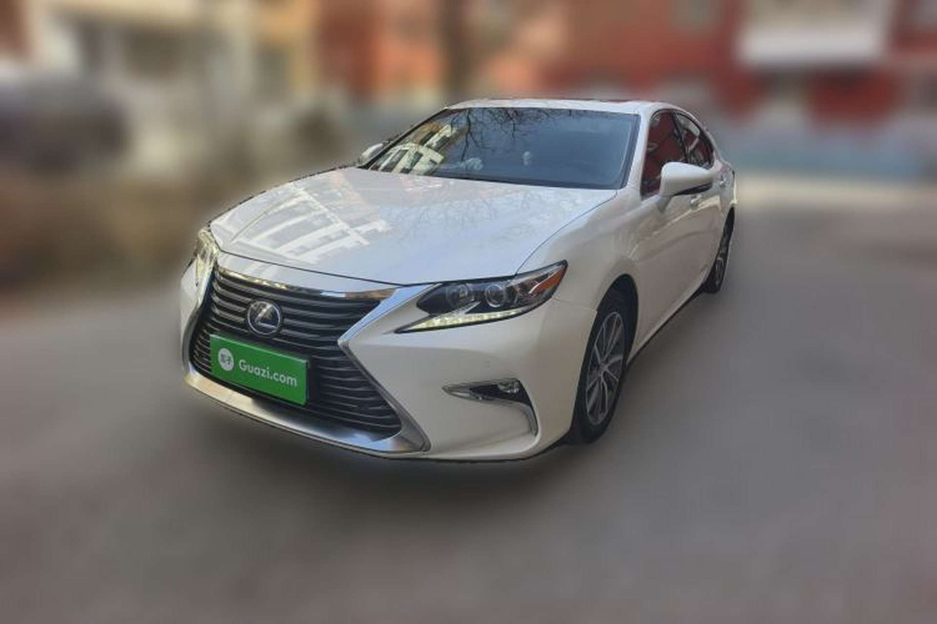 Used Lexus ES 2015 300h Comfort Edition Front Left 45 Deg