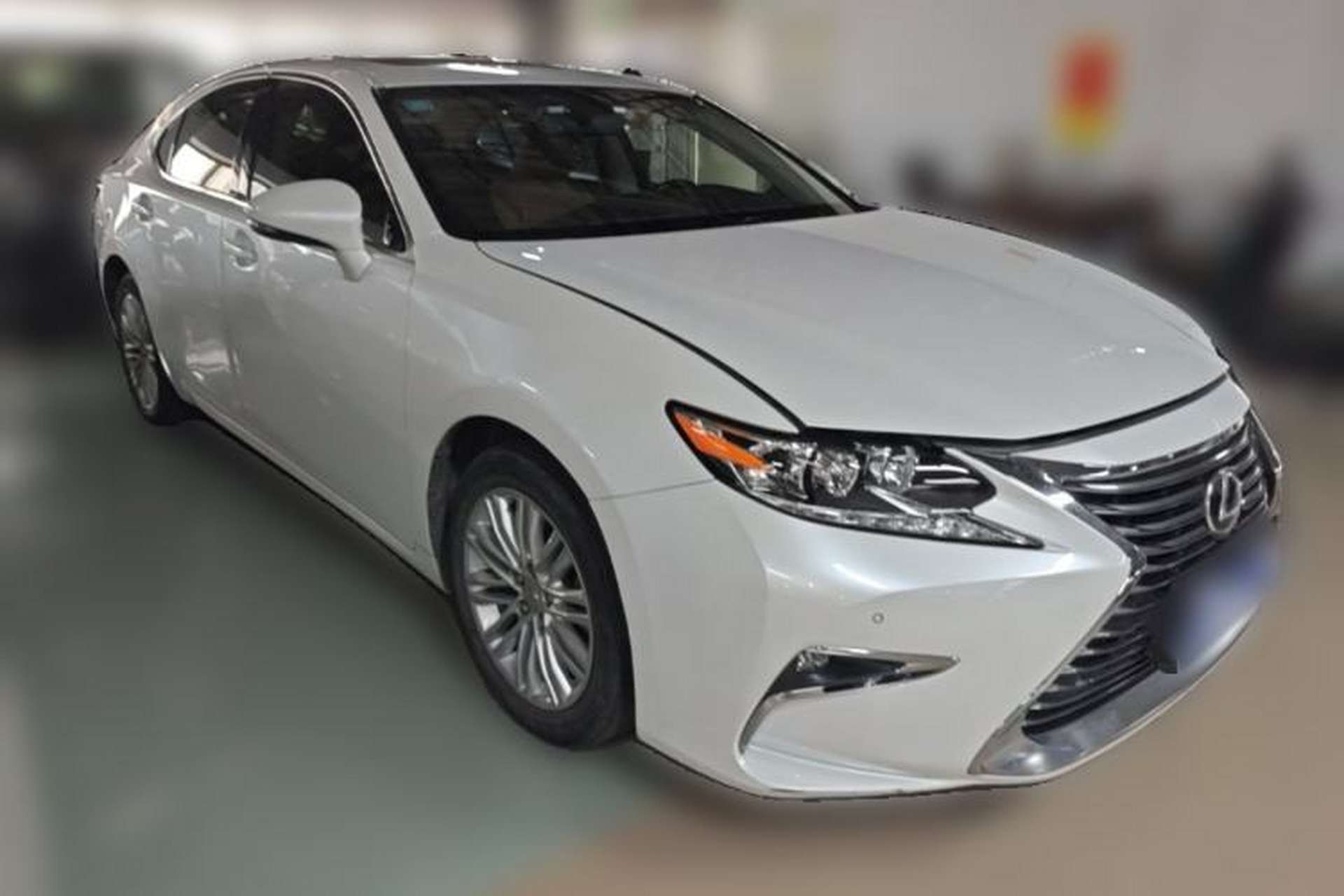 Used Lexus ES 2015 200 Elite Edition Front Right 45 Deg