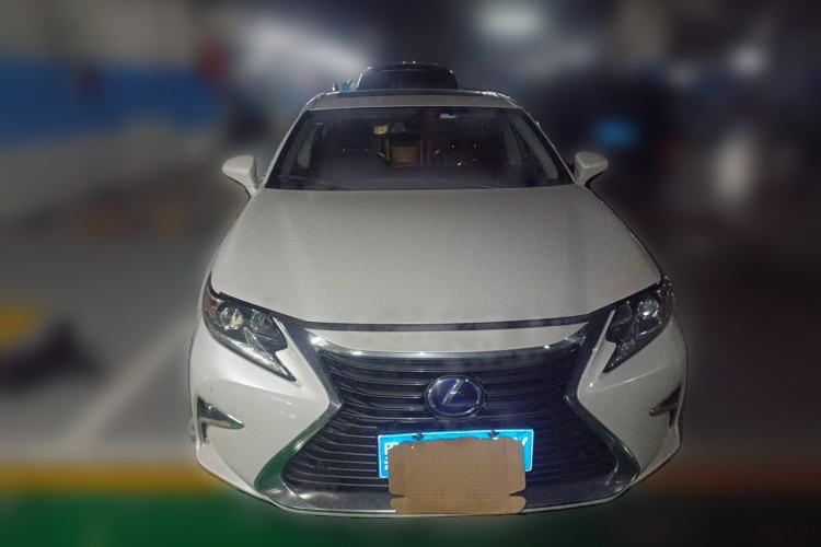 Used Lexus ES 2015 300h Comfort Edition Front