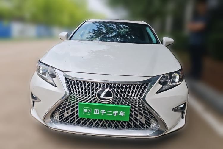 Used Lexus ES 2015 200 Elite Edition Front