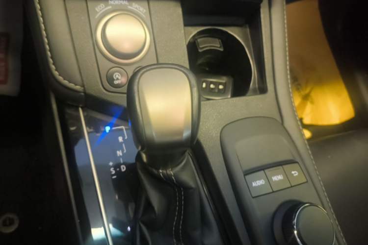 Used Lexus ES 2015 200 Elite Edition Gear Lever