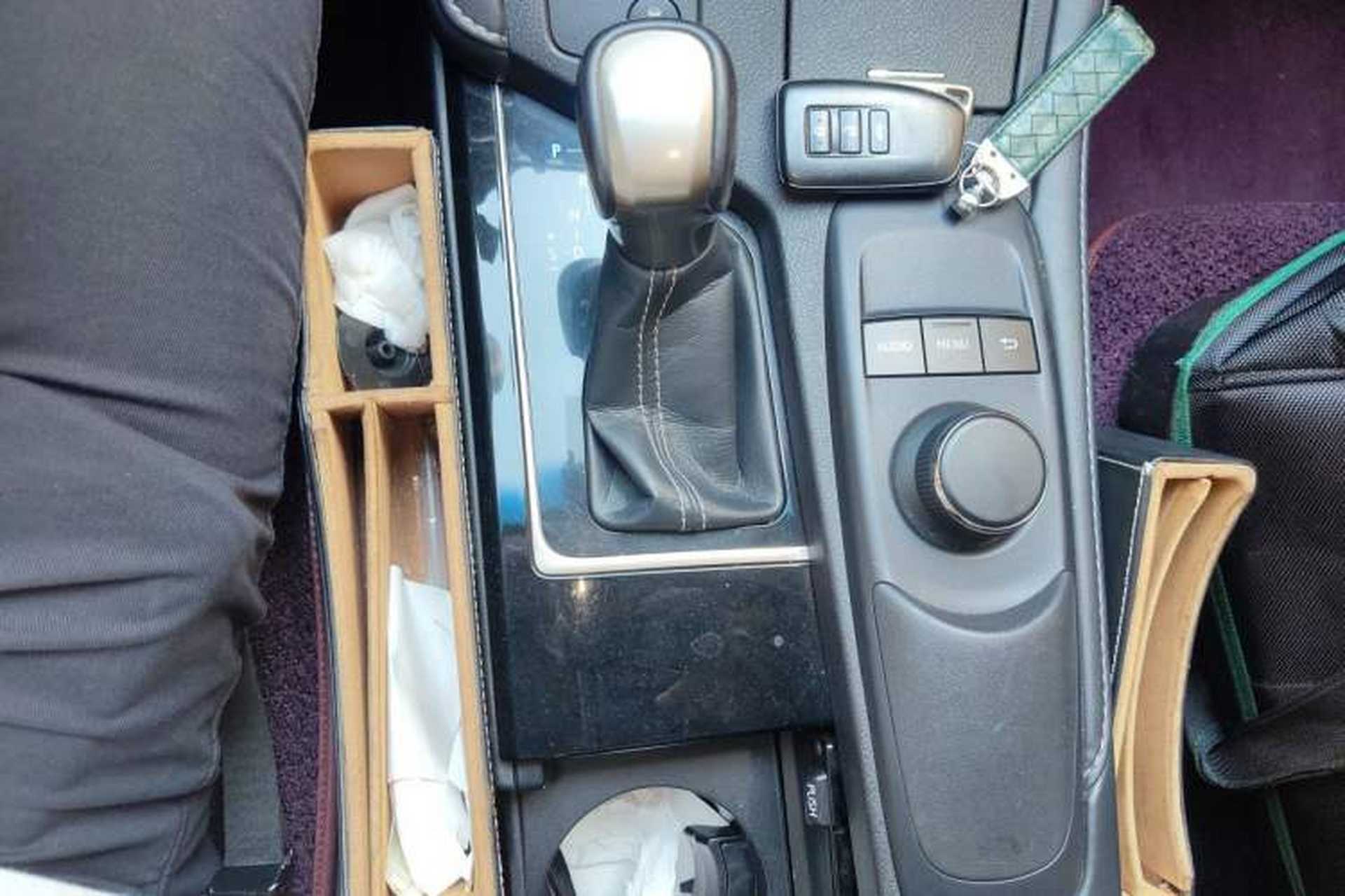 Used Lexus ES 2015 250 Elegant Edition Gear Lever