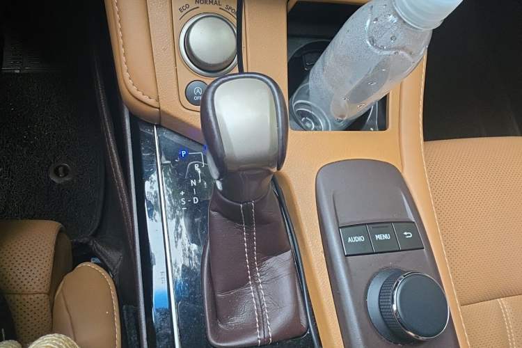 Used Lexus ES 2015 200 Comfort Edition Gear Lever