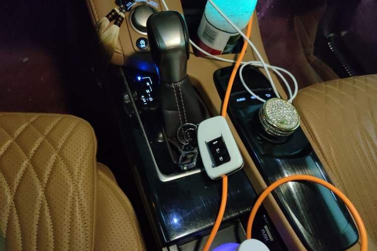 Used Lexus ES 2015 200 Comfort Edition Gear Lever
