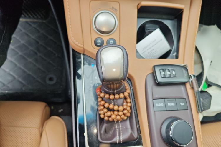 Used Lexus ES 2015 200 Elite Edition Gear Lever