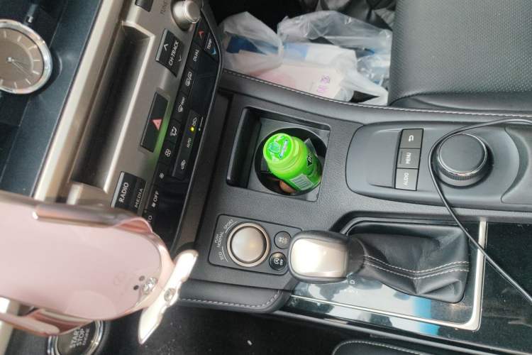 Used Lexus ES 2015 200 Elite Edition Gear Lever