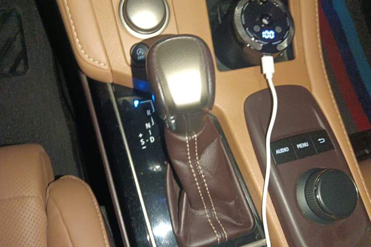 Used Lexus ES 2015 200 Elite Edition Gear Lever