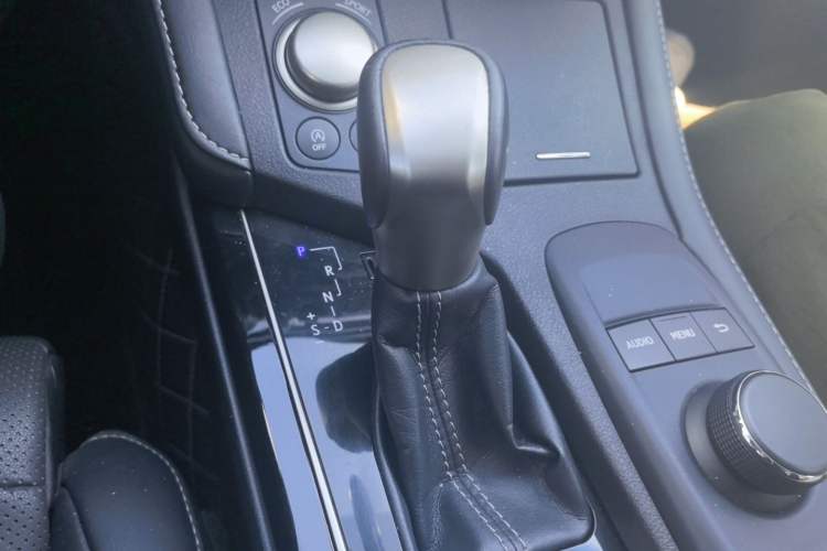 Used Lexus ES 2015 200 Elite Edition Gear Lever
