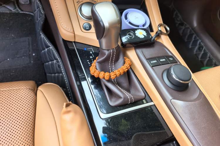 Used Lexus ES 2015 200 Elite Edition Gear Lever