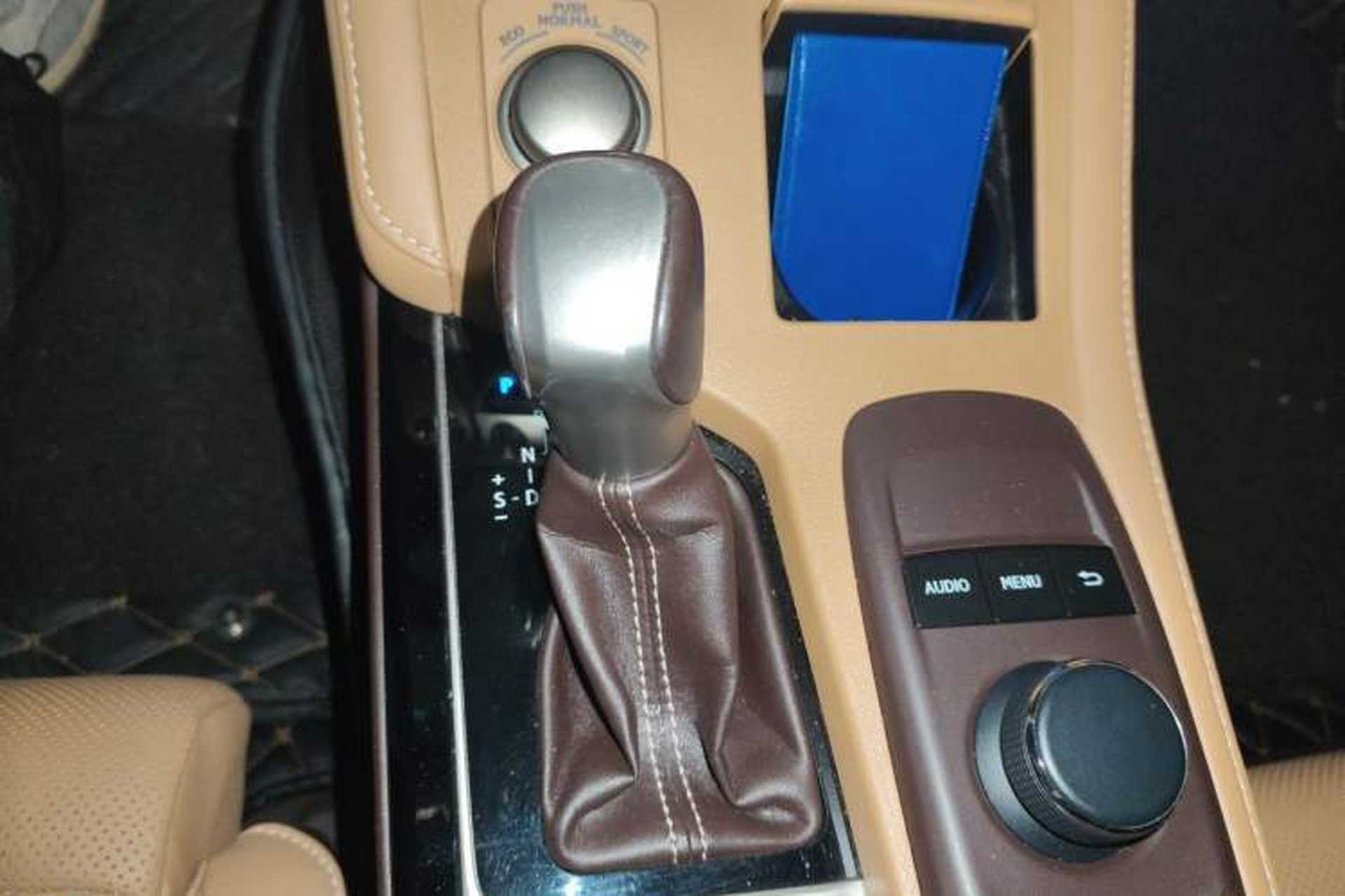 Used Lexus ES 2015 200 Elite Edition Gear Lever