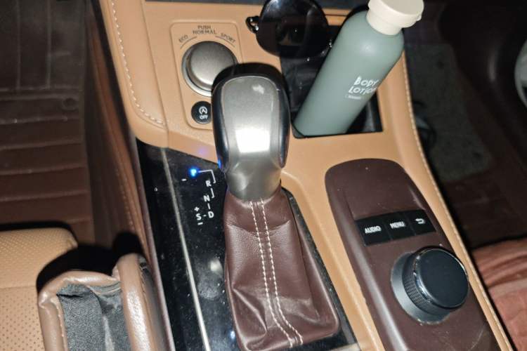 Used Lexus ES 2015 200 Elite Edition Gear Lever