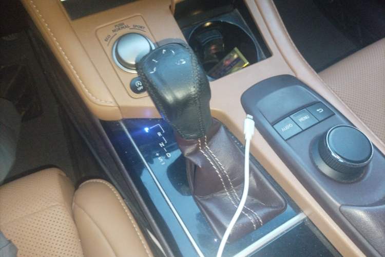 Used Lexus ES 2015 200 Elite Edition Gear Lever