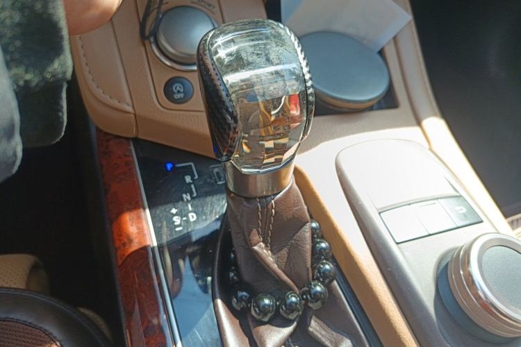 Used Lexus ES 2015 200 Elite Edition Gear Lever