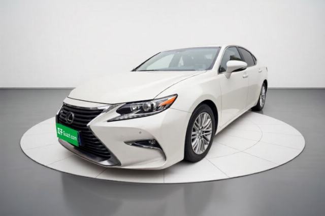 Ojetý Lexus ES 2015 200 Elite Edition