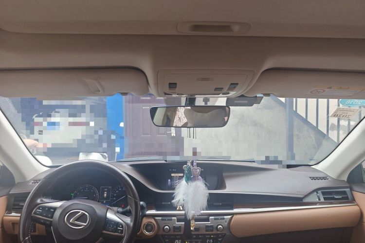 Used Lexus ES 2015 250 Elegant Edition Headliner