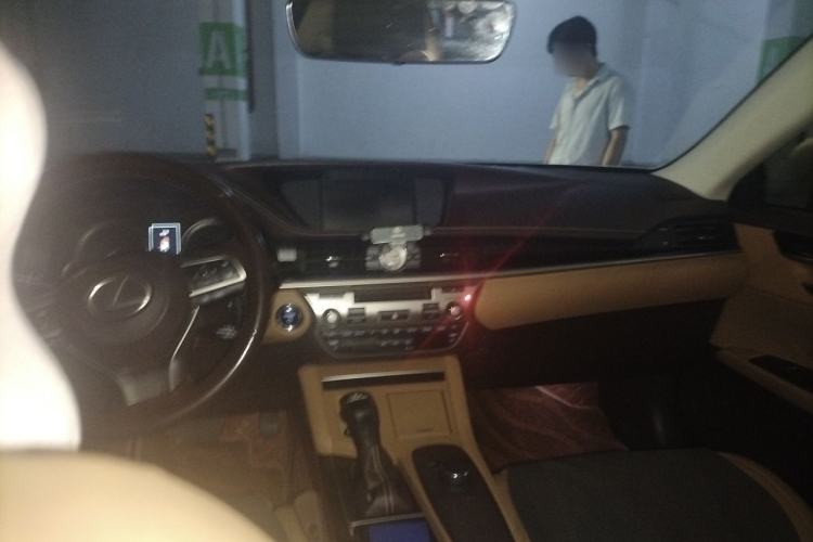 Used Lexus ES 2015 300h Comfort Edition Headliner