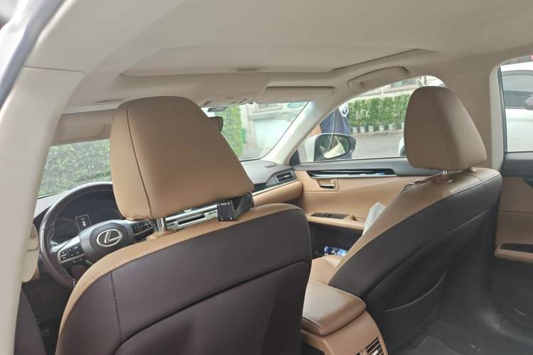 Used Lexus ES 2015 200 Comfort Edition Headliner
